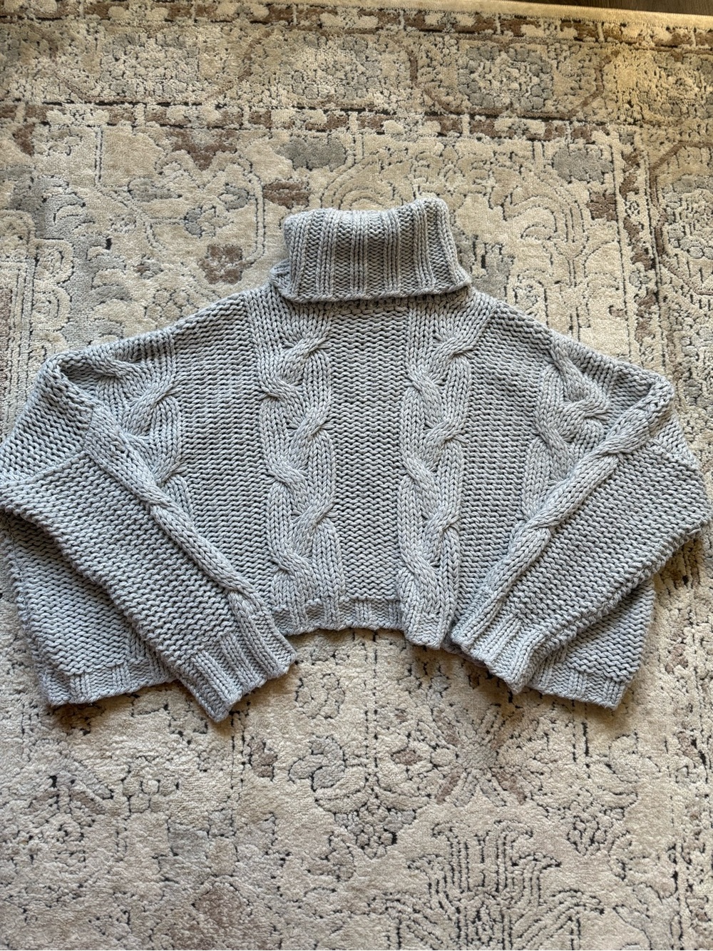 HYFVE Oversized Cozy Gray Cable Knit Cropped Turtleneck Sweater Size Large